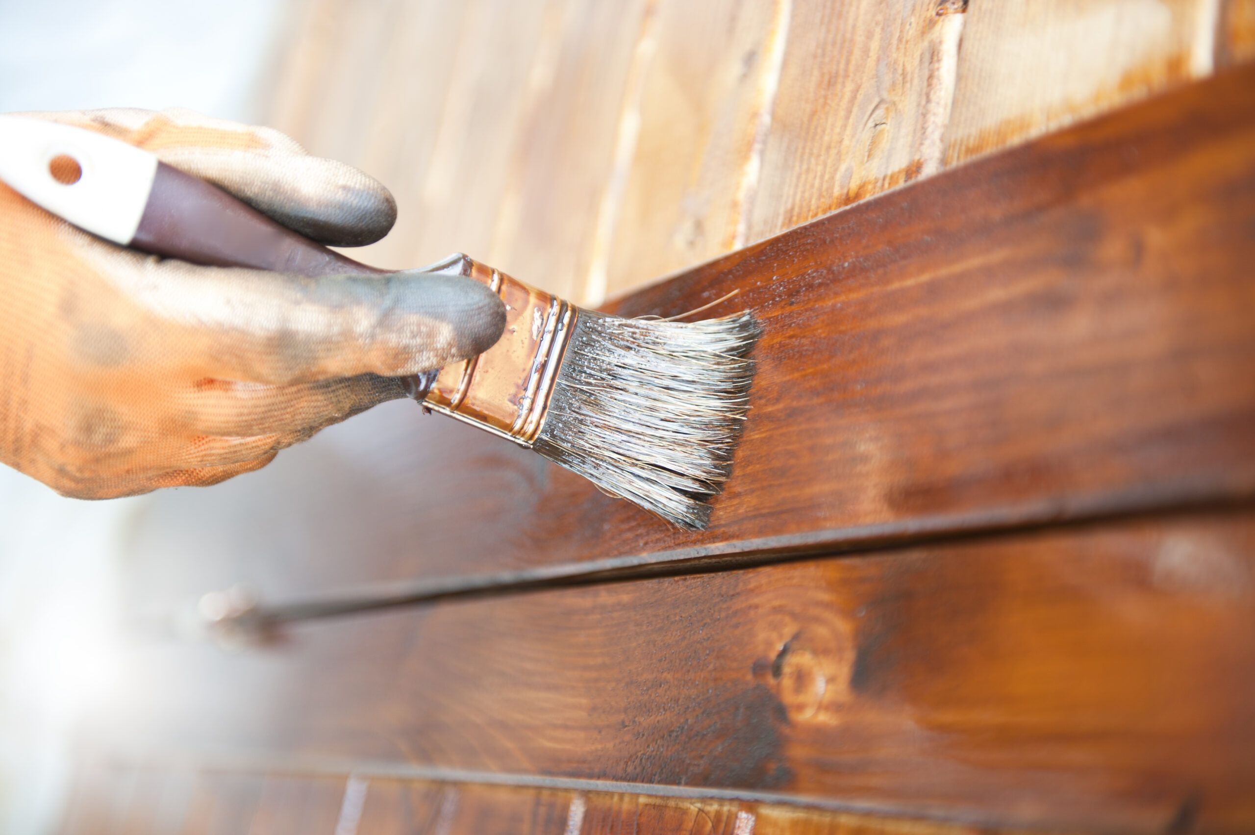 Professional wood varnishing services london