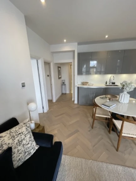 01JDN12PJ18T8RCHQ40192F2QC Medium