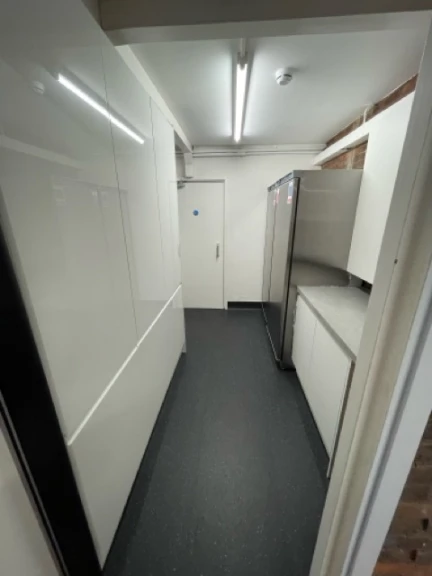 01JDN2FX9HCJJTRA5EAM5762N3 Medium