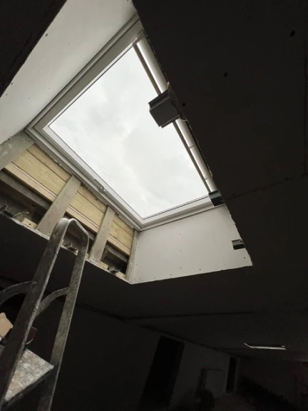 01JDN2XKP4P1PM70AB2Y3X7BEV Medium 2